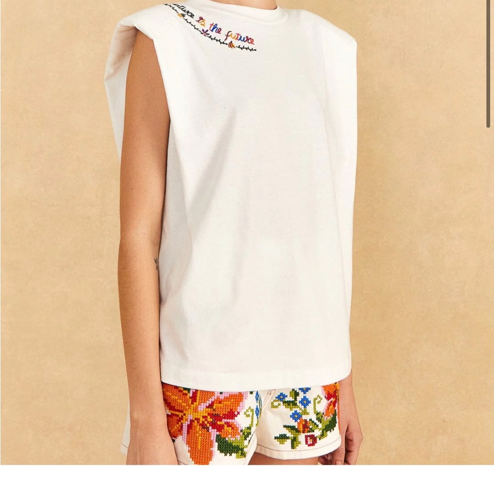 Farm RIO tee Small Never Worn Padded shoulders